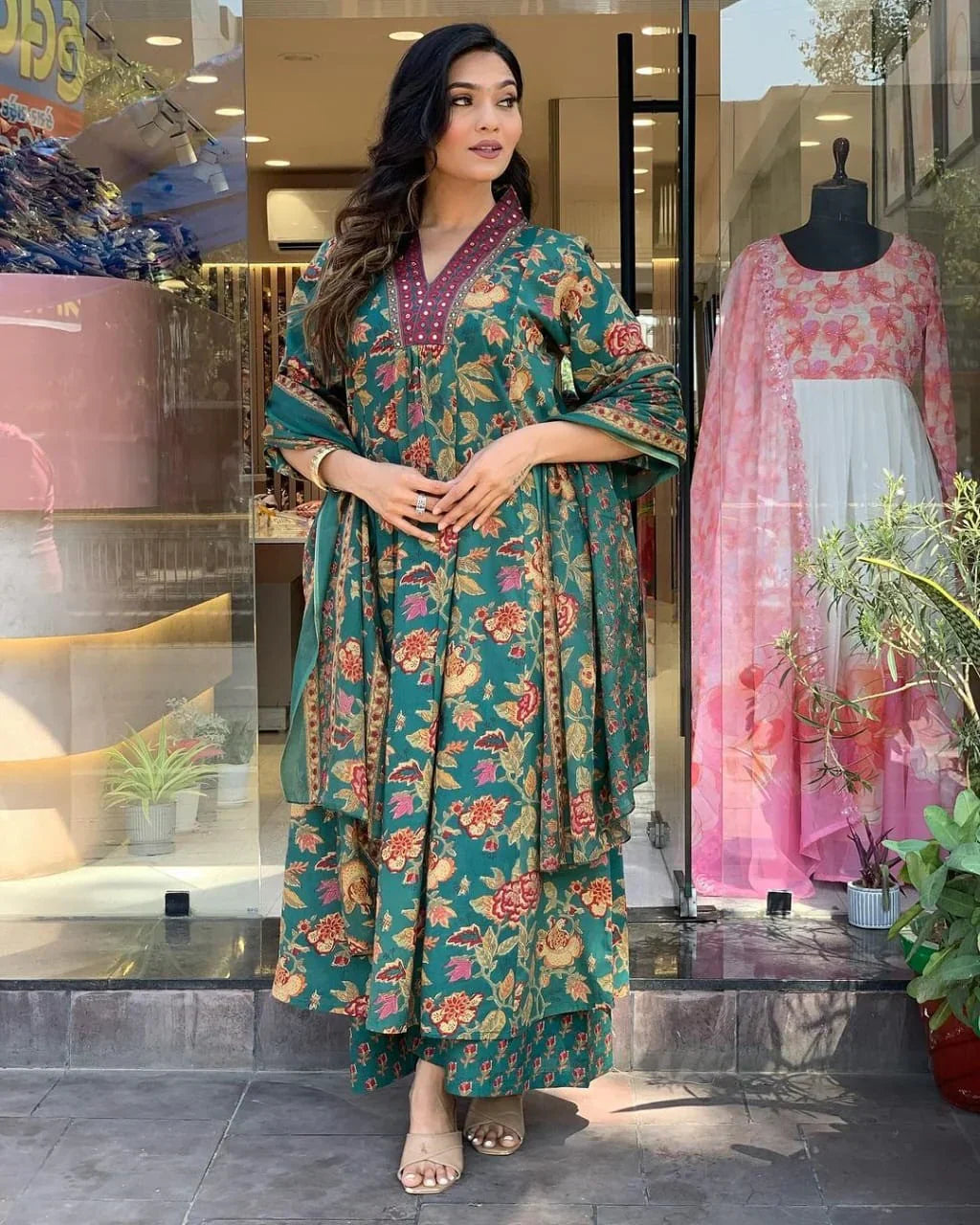 Green Floral Printed Cotton Kurta and Pant Set with Mulmul Dupatta for Women
