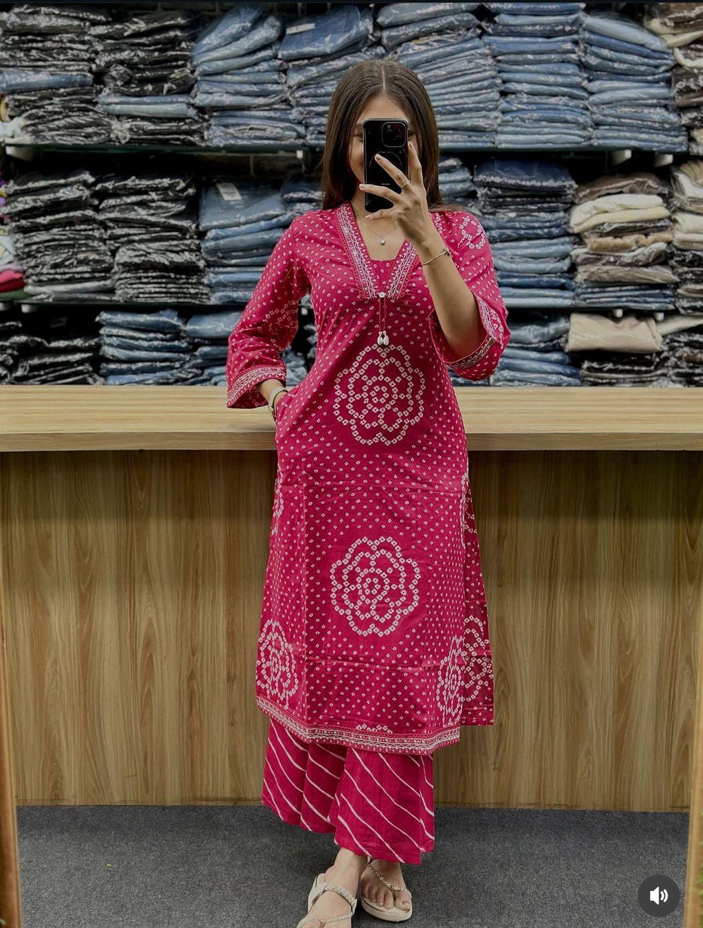 Women Bandhani Printed Regular Pure Cotton Kurta with Palazzos & With Dupatta