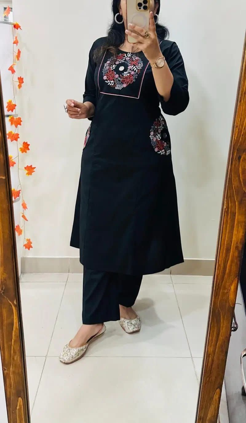 Black Floral Yoke Thread Work Kurta Pant Set