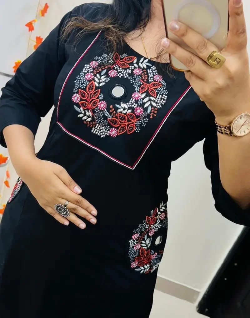 Black Floral Yoke Thread Work Kurta Pant Set