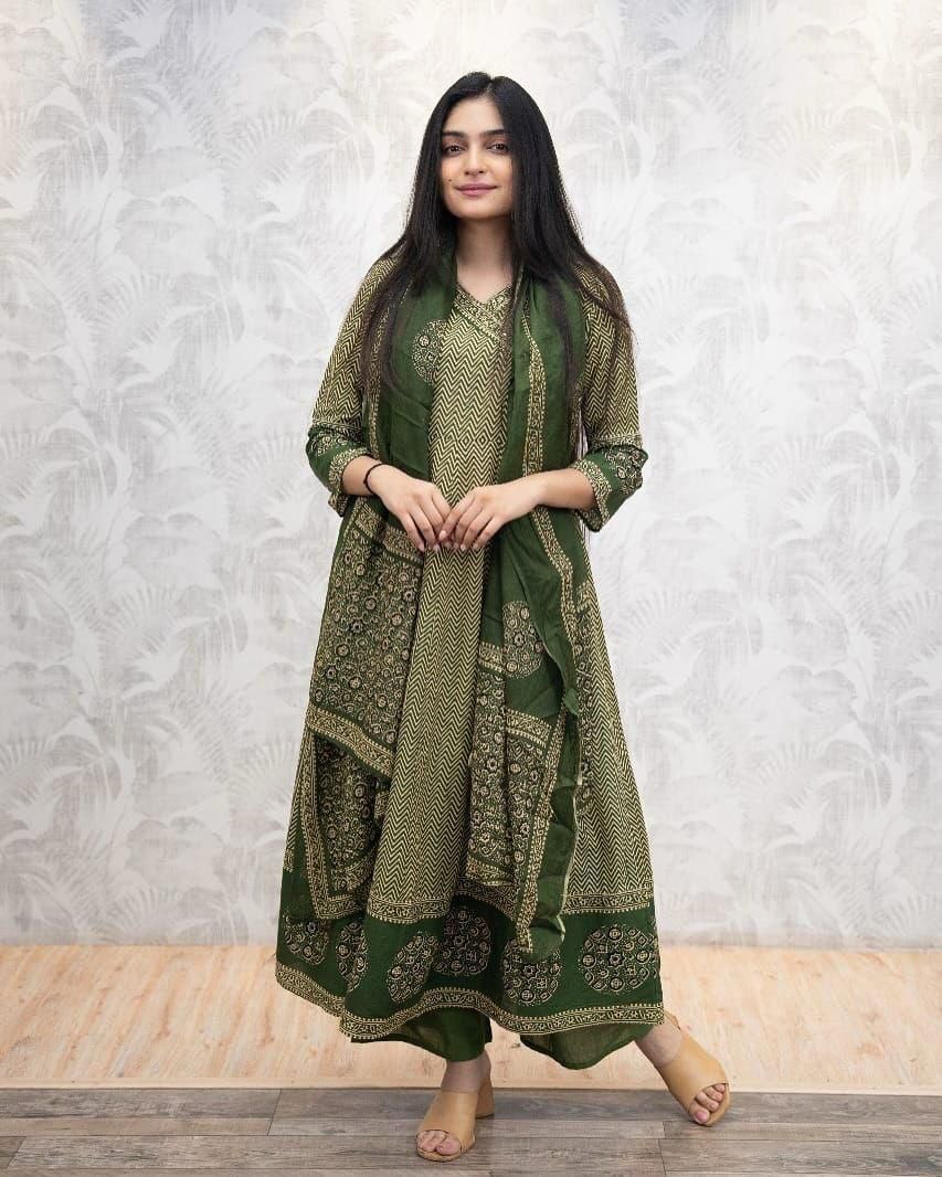 Green Printed Geometric A-Line Suit Set with Matching Dupatta