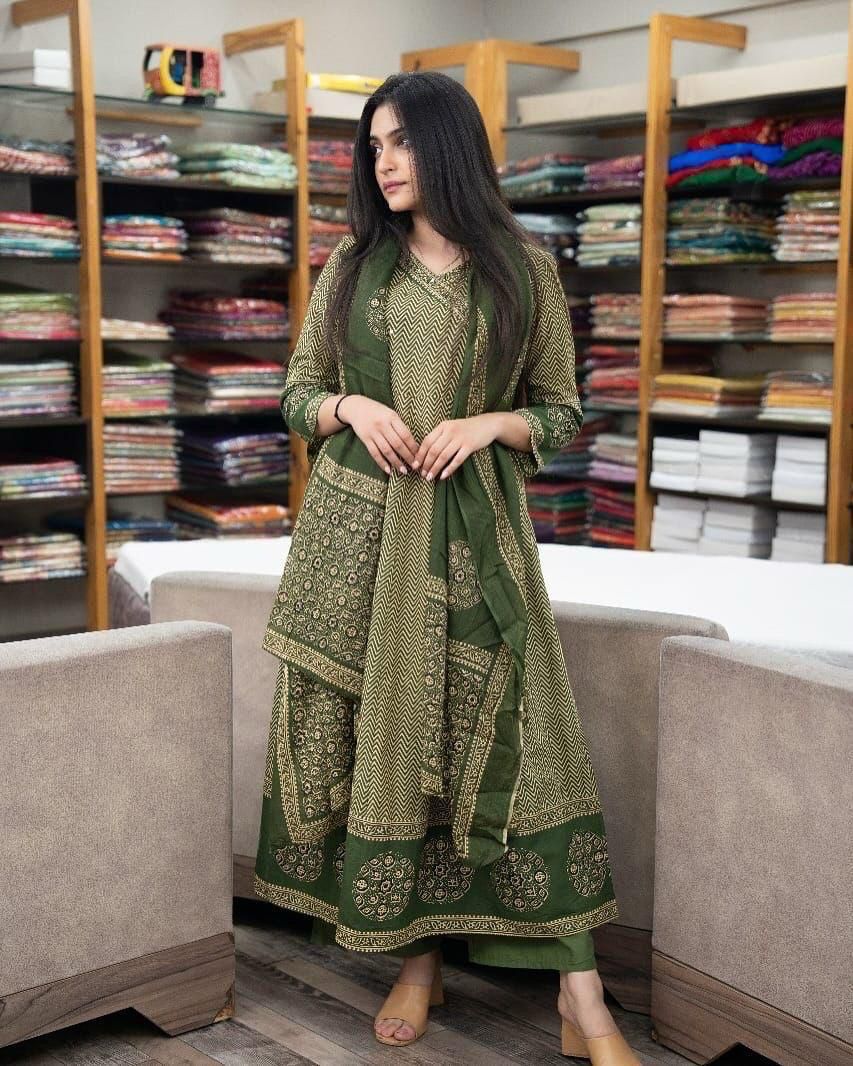 Green Printed Geometric A-Line Suit Set with Matching Dupatta